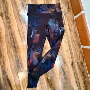 Athleta Rainier Tight Women's Night Bloom Black Size Medium
